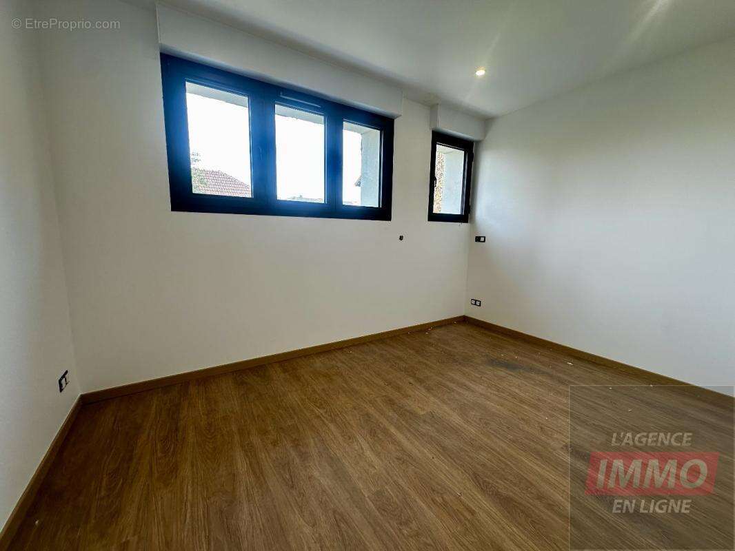 Maison 192 m² à Goussainville  - photo 9