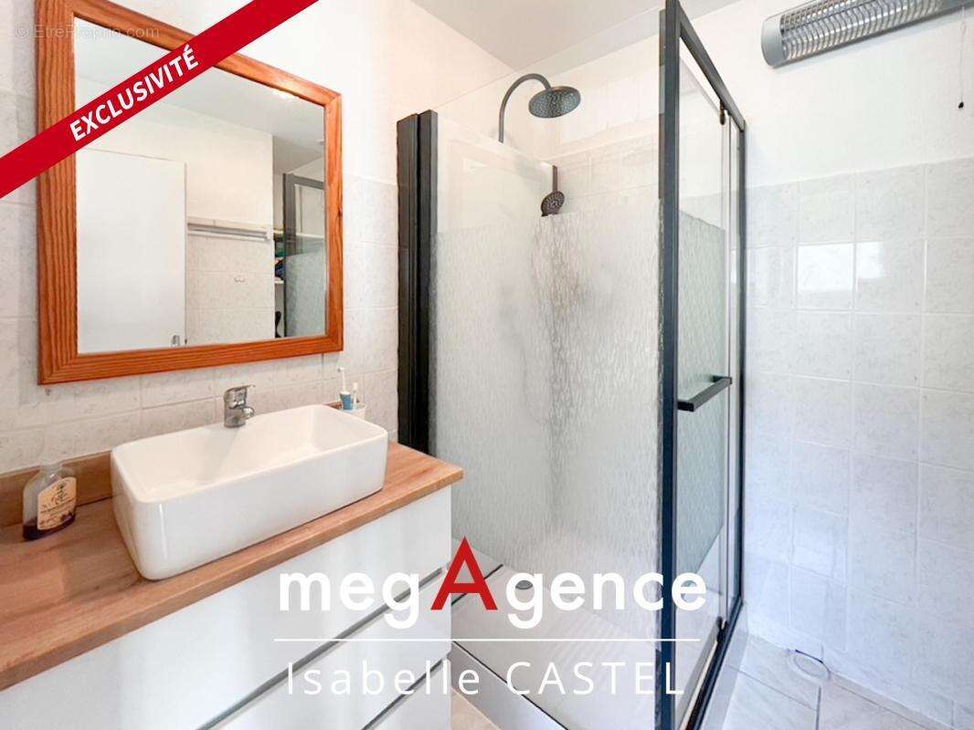 Maison de plain-pied avec dépendance proche gare et commerces - photo 7