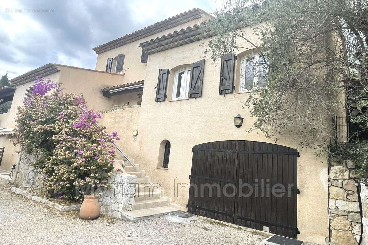 Maison à PEYMEINADE