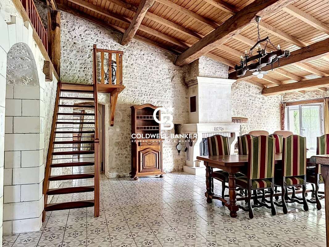 Maison à SAINT-NAZAIRE-SUR-CHARENTE