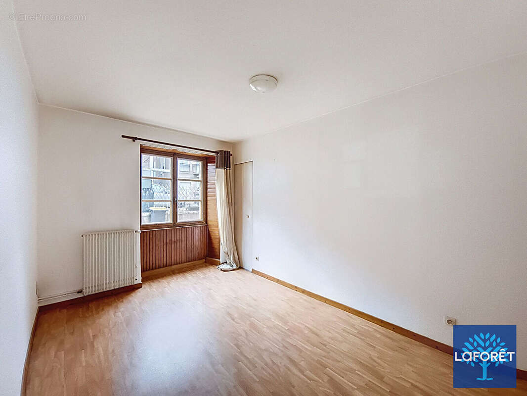 Maison de ville, sous -sols, jardin et un garage - photo 10