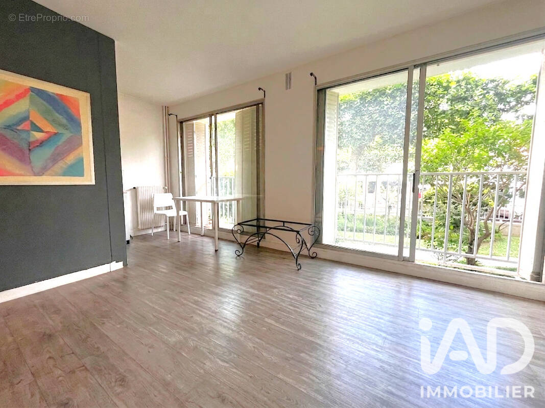 Photo 1 - Appartement à LA GARENNE-COLOMBES