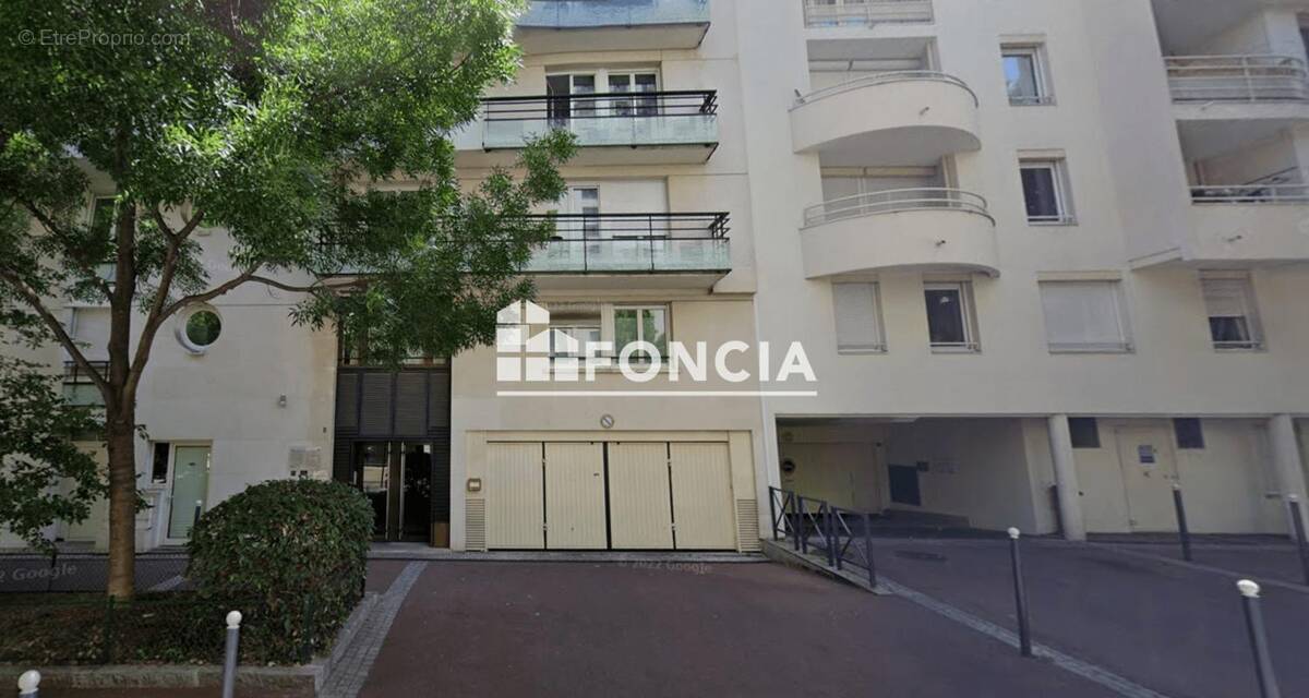 Parking à ISSY-LES-MOULINEAUX