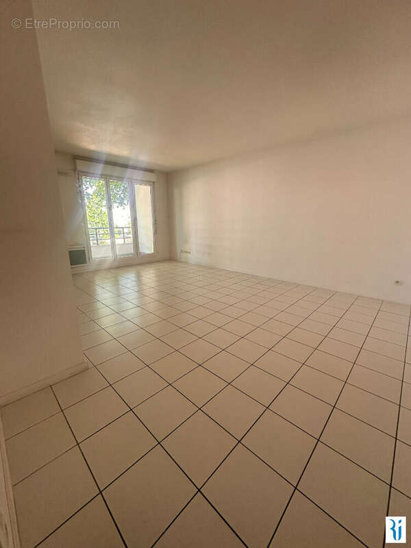 Appartement  3 pièces - rouen secteur saint clement - photo 2