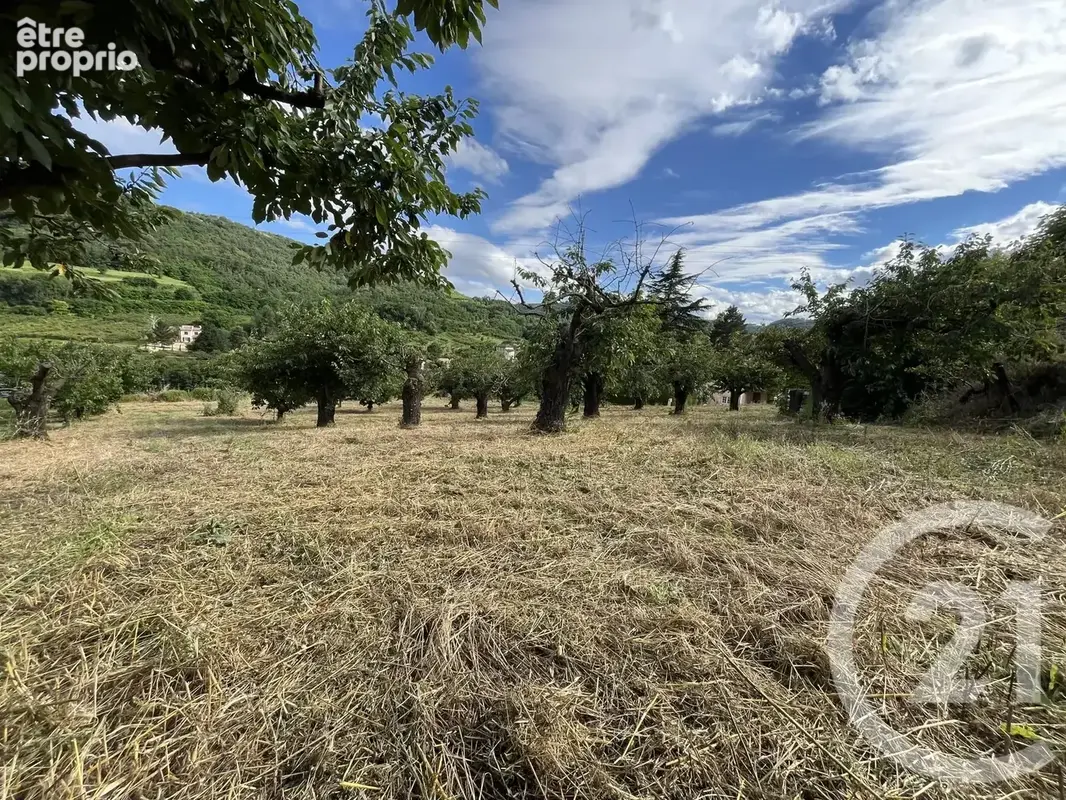 Terrain 2 215 m² à vendre à Saint-Desirat (07340) - photo 5