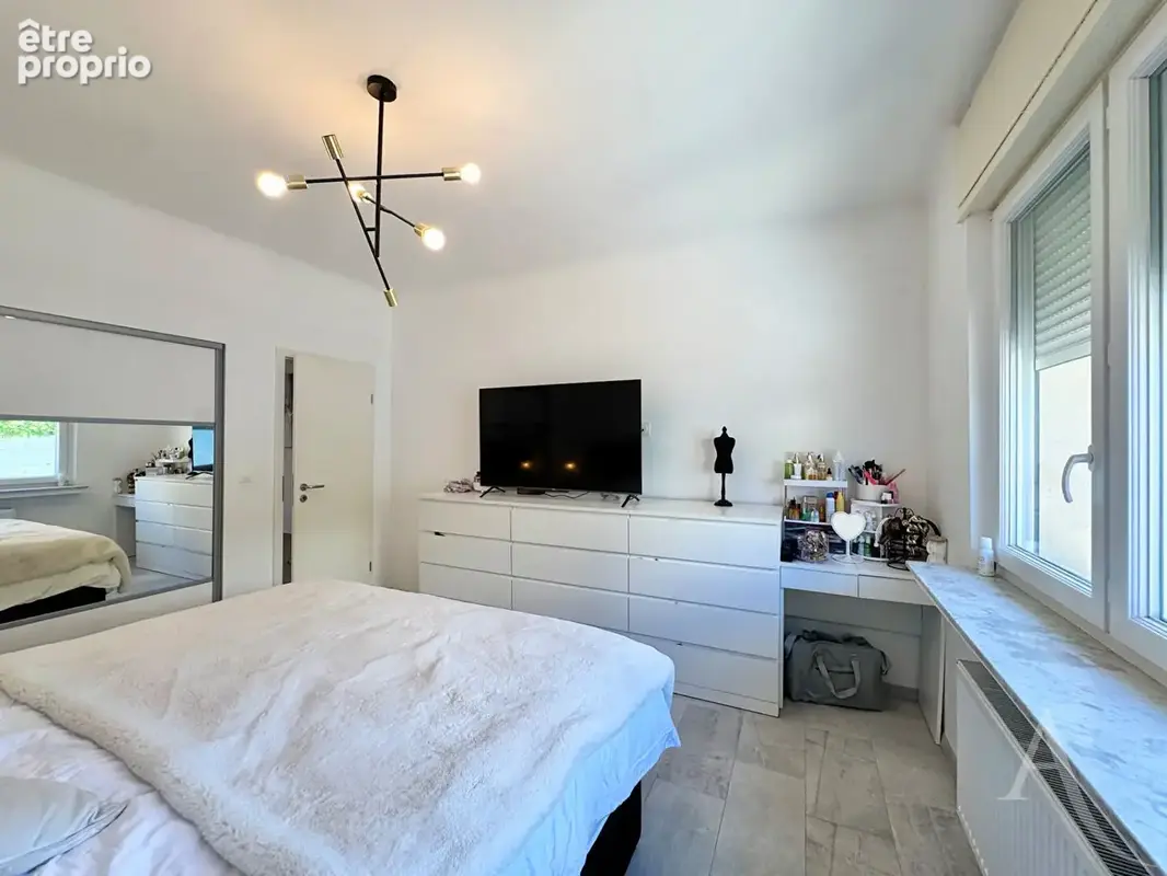 Maison familiale rénovée 8 pièces (232 m²) - Hauteurs de Manom - photo 8