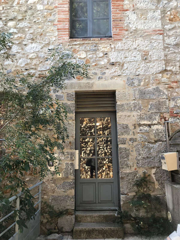 Appartement à LAROQUE