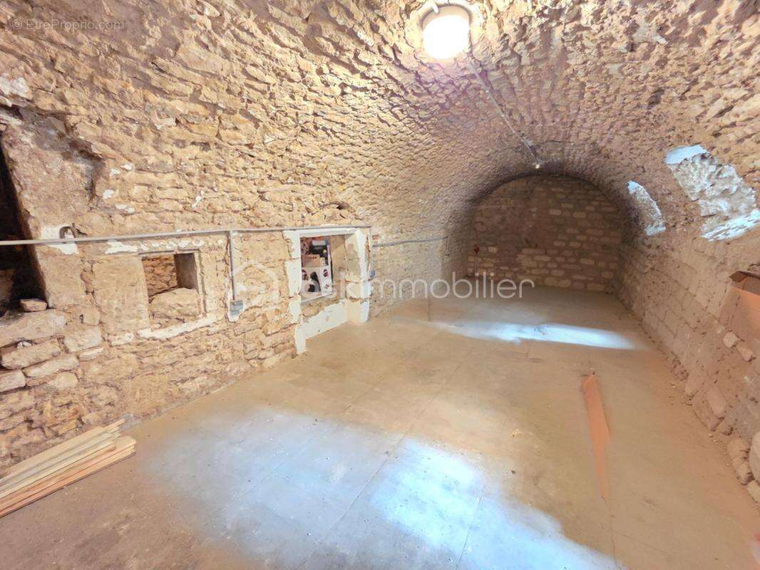 Magnifique appartement T3 de 101m² avec place de parking privative et cave en hypercentre ville de Nevers - photo 25