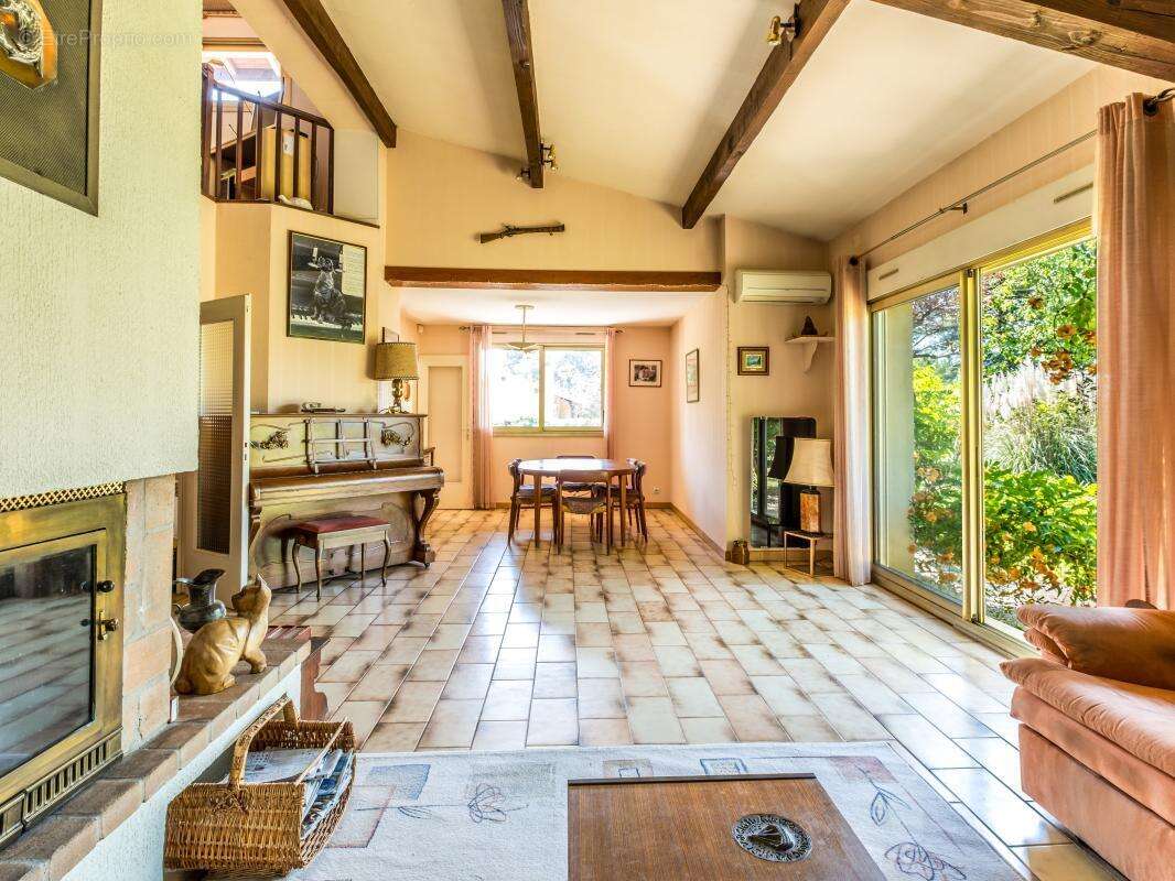 Maison à SAINT-CYR-AU-MONT-D'OR