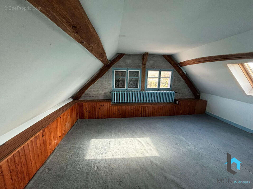 Maison à SERAZEREUX