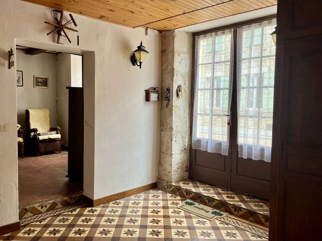 Maison de village avec cour intérieure, garage et atelier au cœur d'une bastide gersoise - photo 3