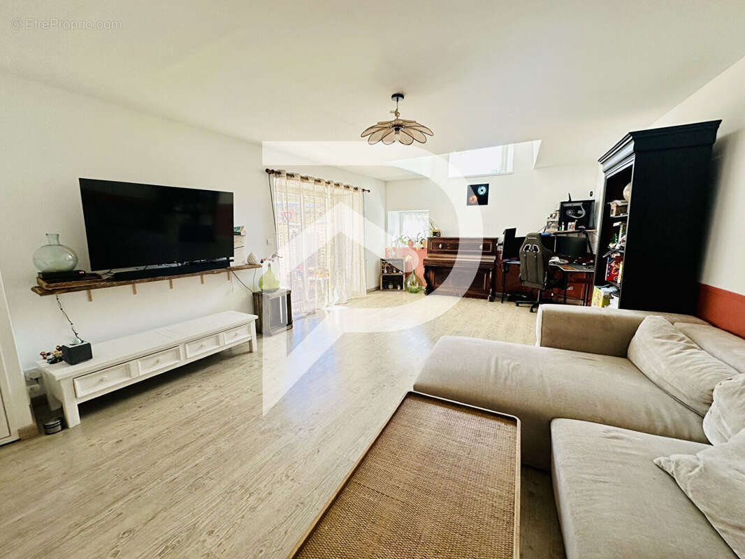 Maison à CHATEAUVILLAIN