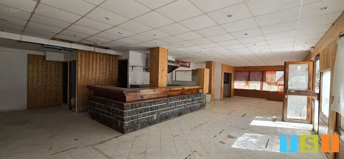 Commerce à GOUAUX-DE-LARBOUST