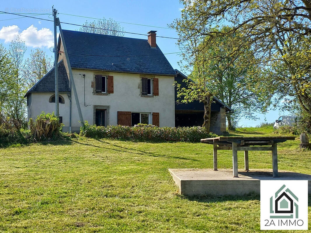 Maison à ESPINASSE