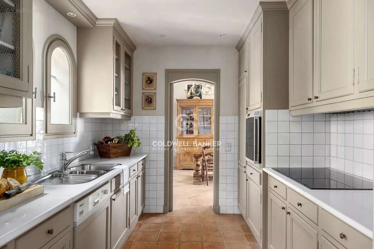 Maison à VALBONNE