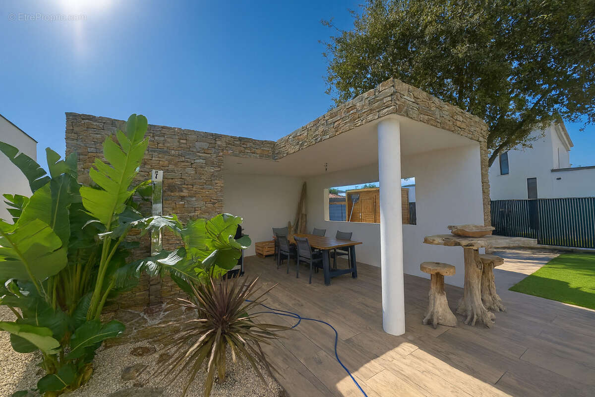 Maison à PUGET-SUR-ARGENS