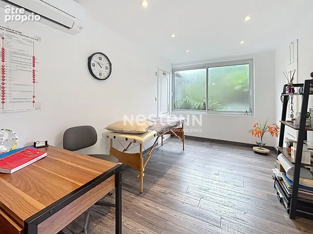 LE THOLONET - Maison de 189 m2 avec T3 indépendant et piscine. - photo 13