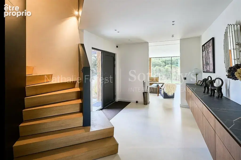 Croix résidentiel , splendide maison cotemporaine , 5 ch sur une parcelle de 1143 m2 de terrain . - photo 11