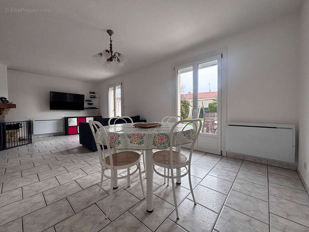 Maison à FAREMOUTIERS