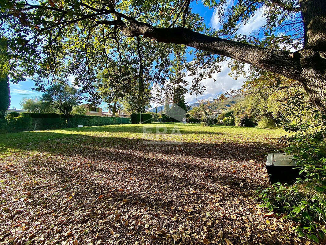 Terrain à VENCE