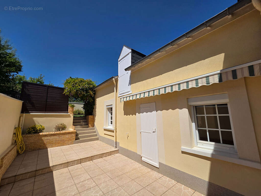 Maison à COULANS-SUR-GEE