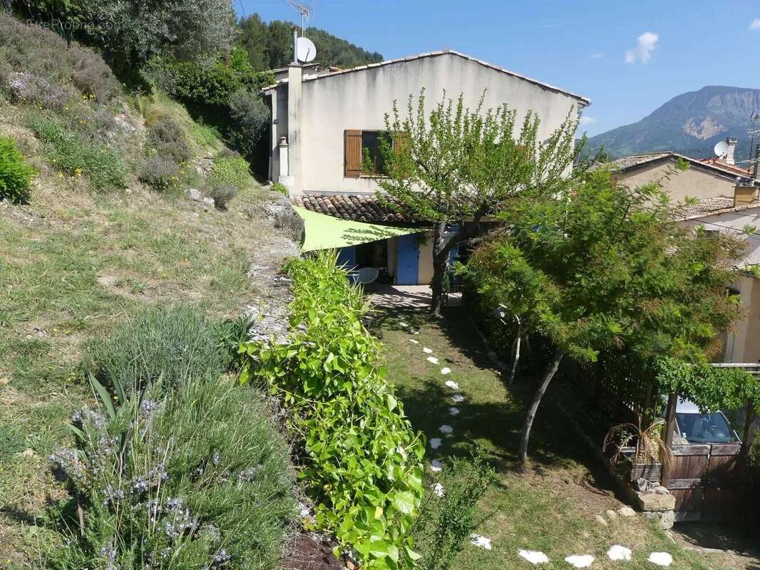 Maison à MEZEL