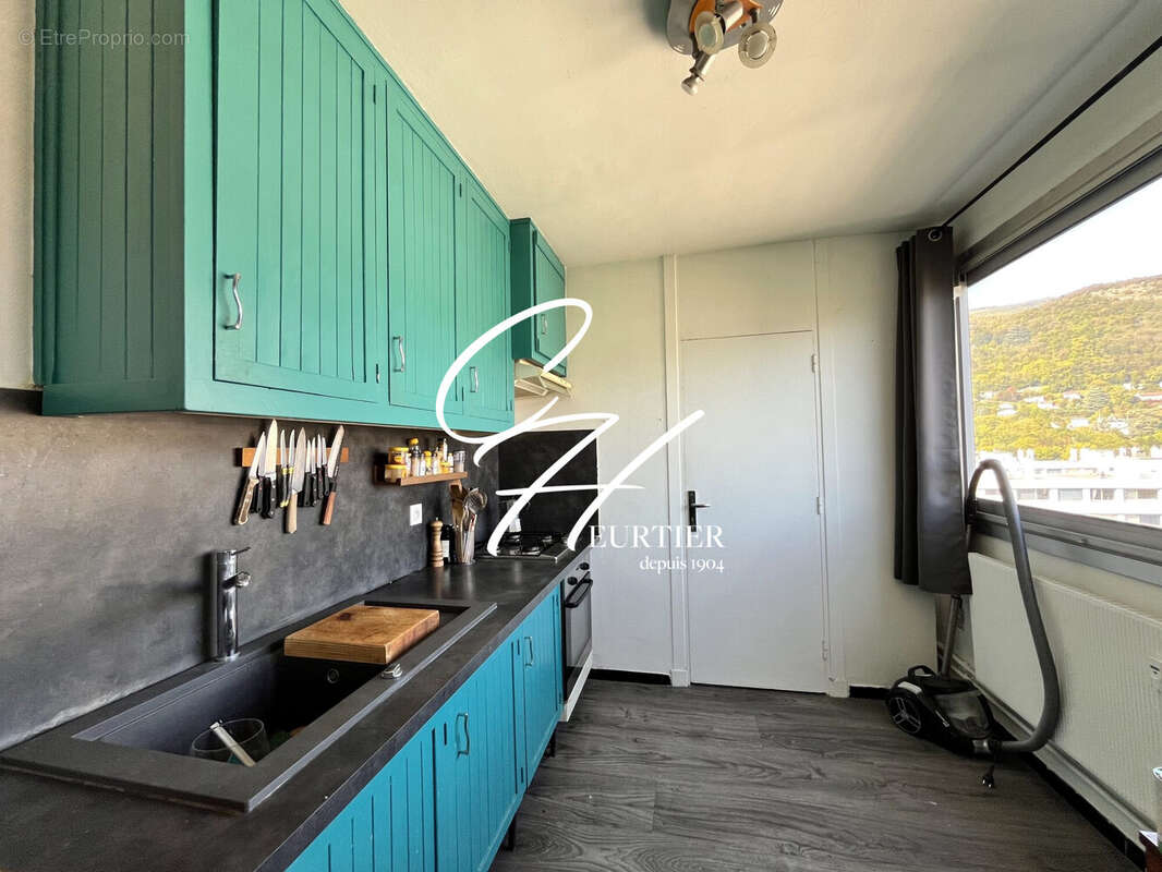 Appartement à SEYSSINET-PARISET