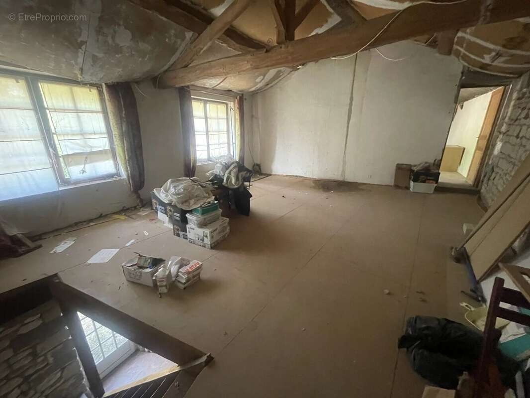 Maison en pierre de 200 m² à rénover - photo 8