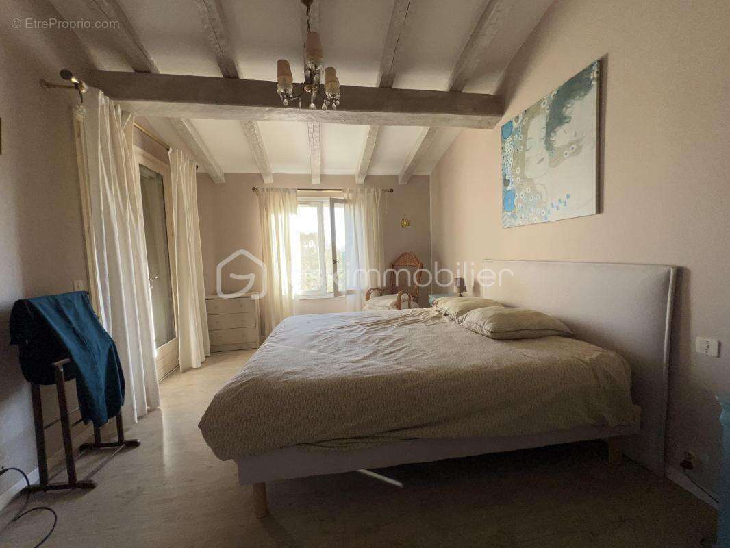 Maison à ROQUEBRUNE-SUR-ARGENS