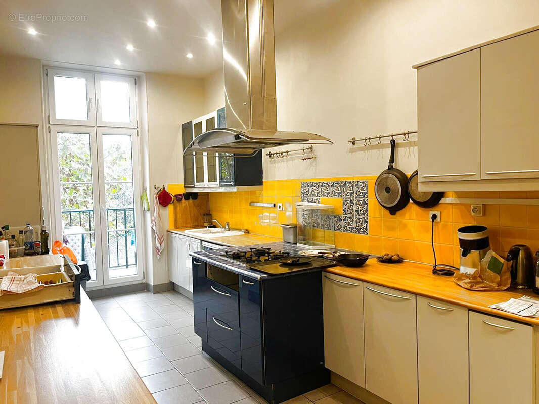 Appartement à MARSEILLE-8E