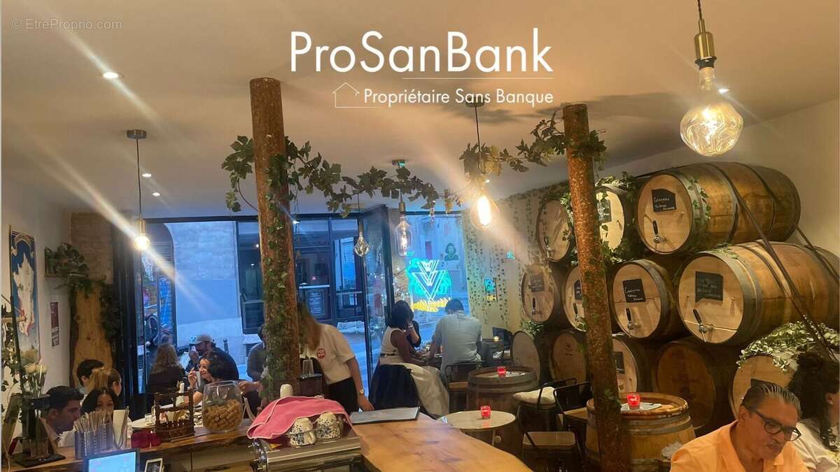 Commerce à PARIS-2E