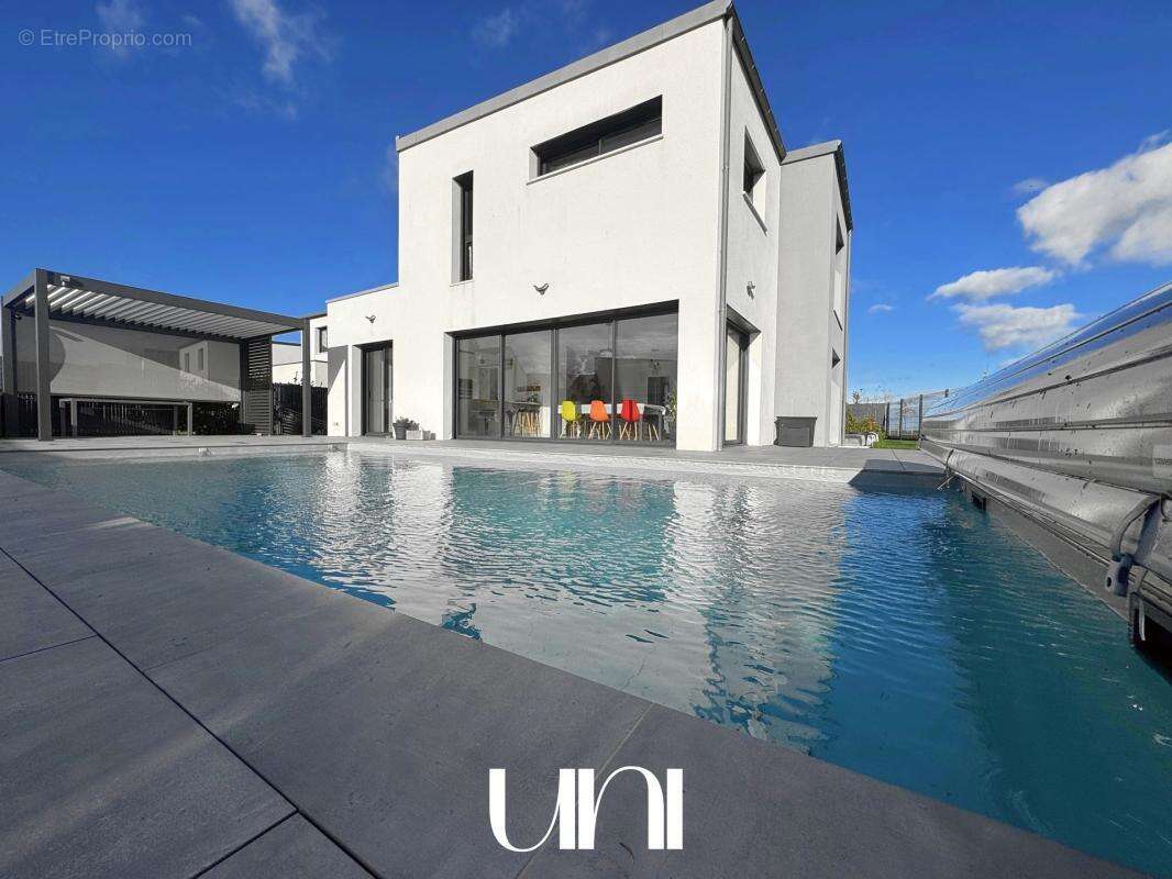 Maison à COURSEULLES-SUR-MER