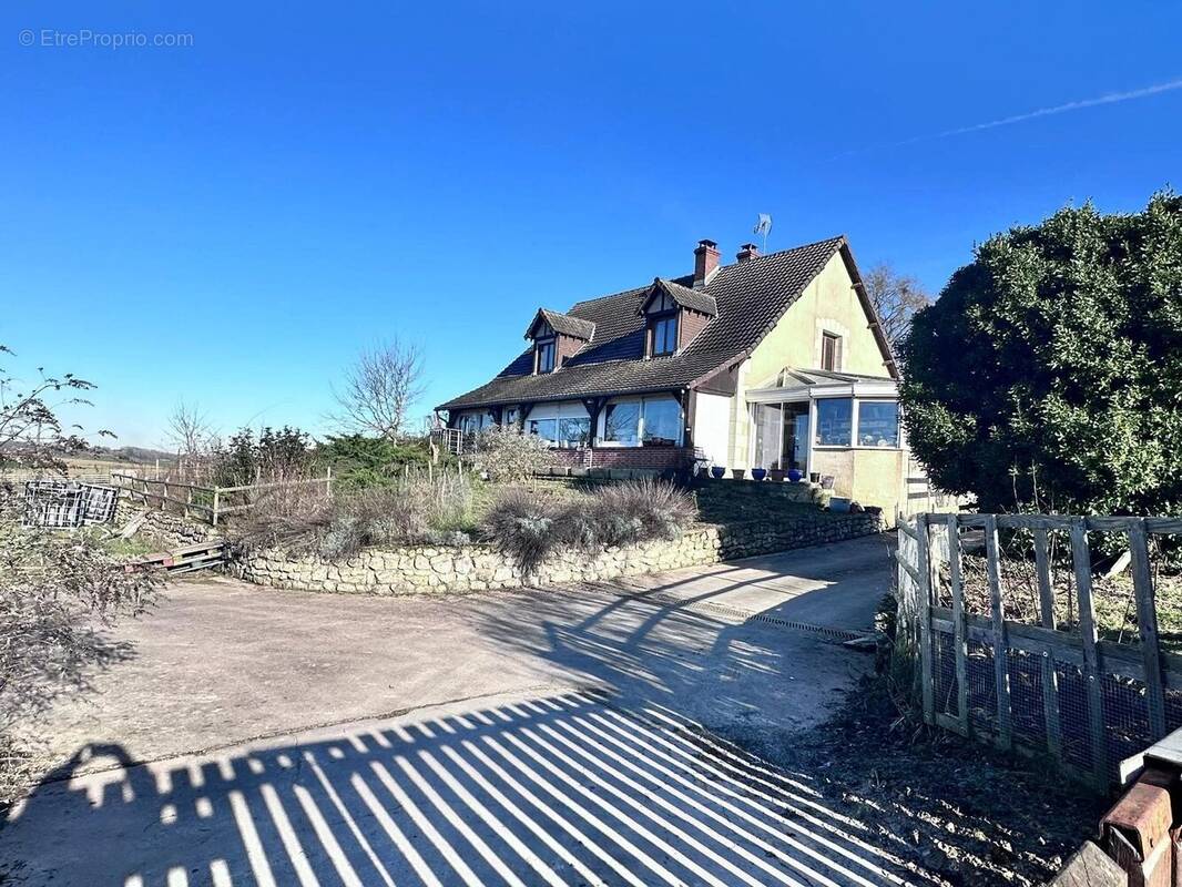Maison à THORE-LA-ROCHETTE