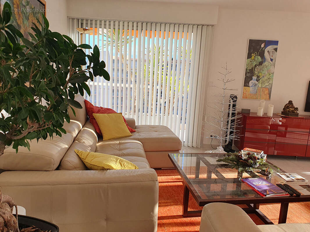 Appartement à MANDELIEU-LA-NAPOULE