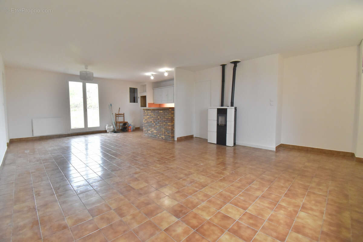 Maison à MONTBEUGNY