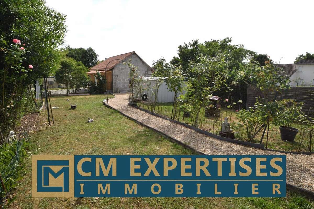 Maison à SAINT-ASTIER