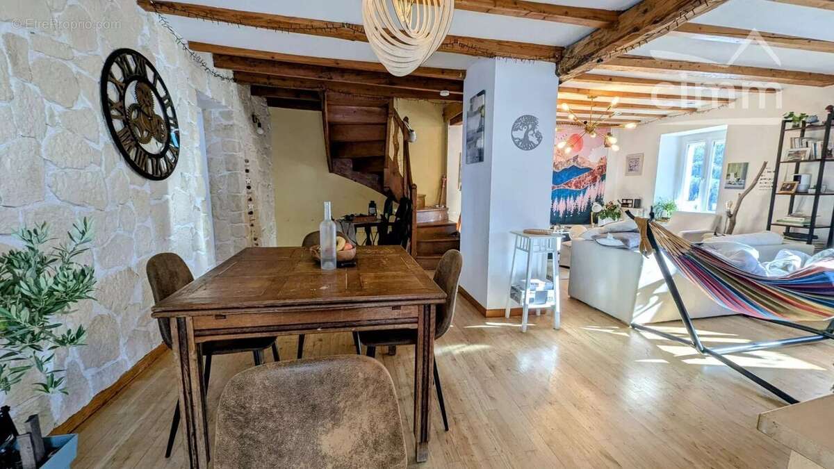 Maison à SAINT-PIERRE-DE-CHARTREUSE