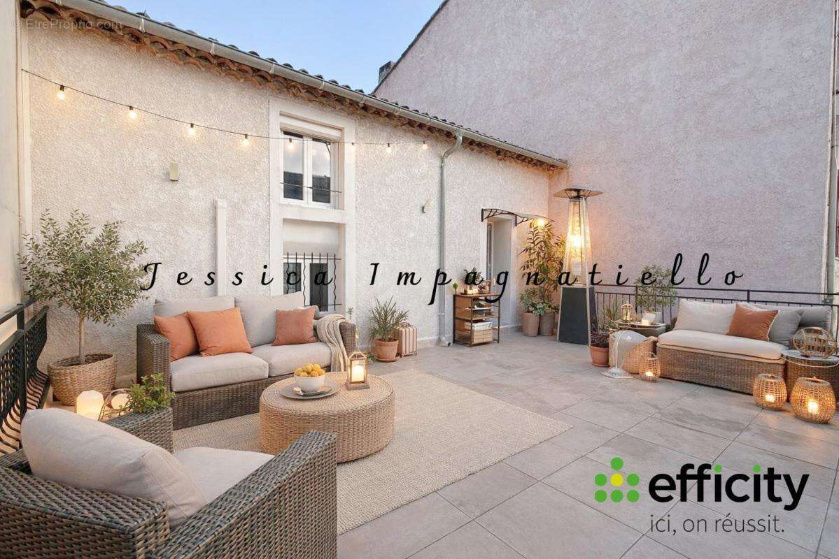 Appartement à ROQUEFORT-LA-BEDOULE