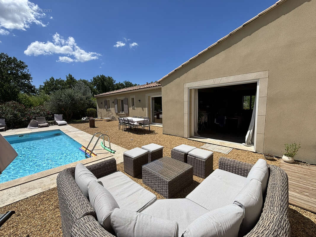 Maison à MALAUCENE