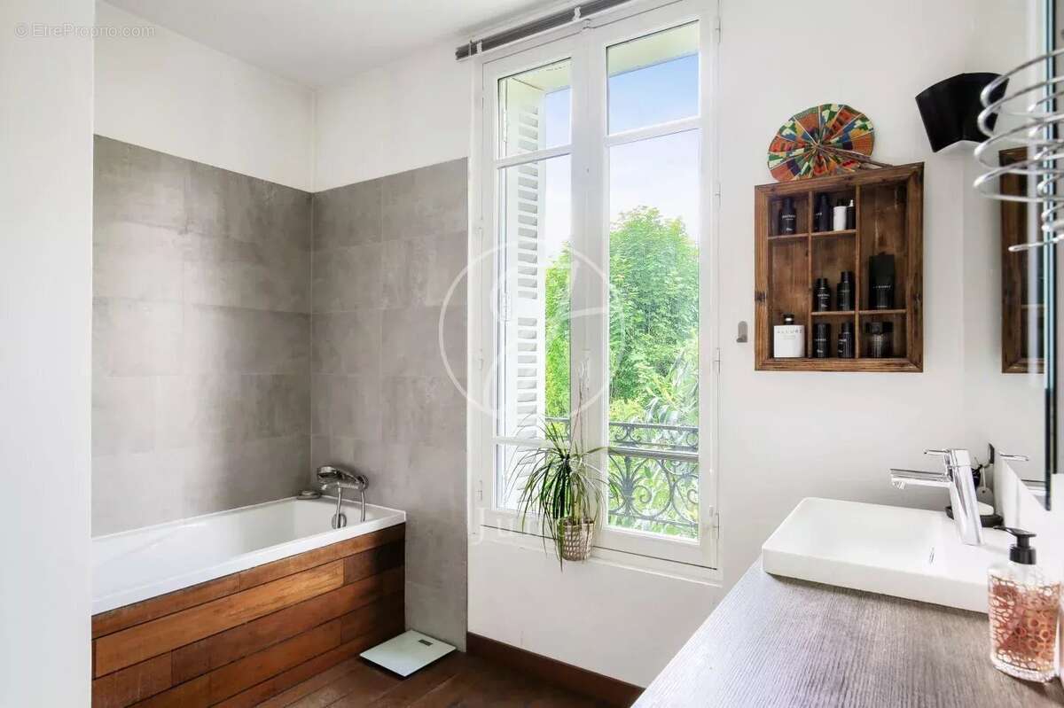 Maison à LE VESINET