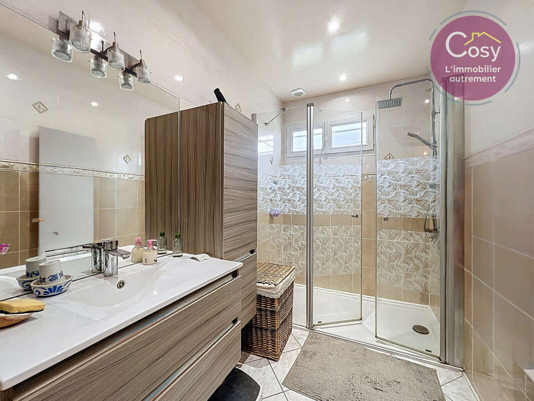 Maison à VIC-SUR-AISNE