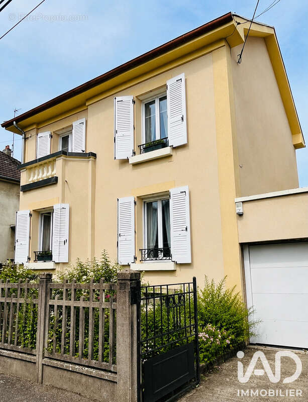 Photo 2 - Maison à LE BAN-SAINT-MARTIN