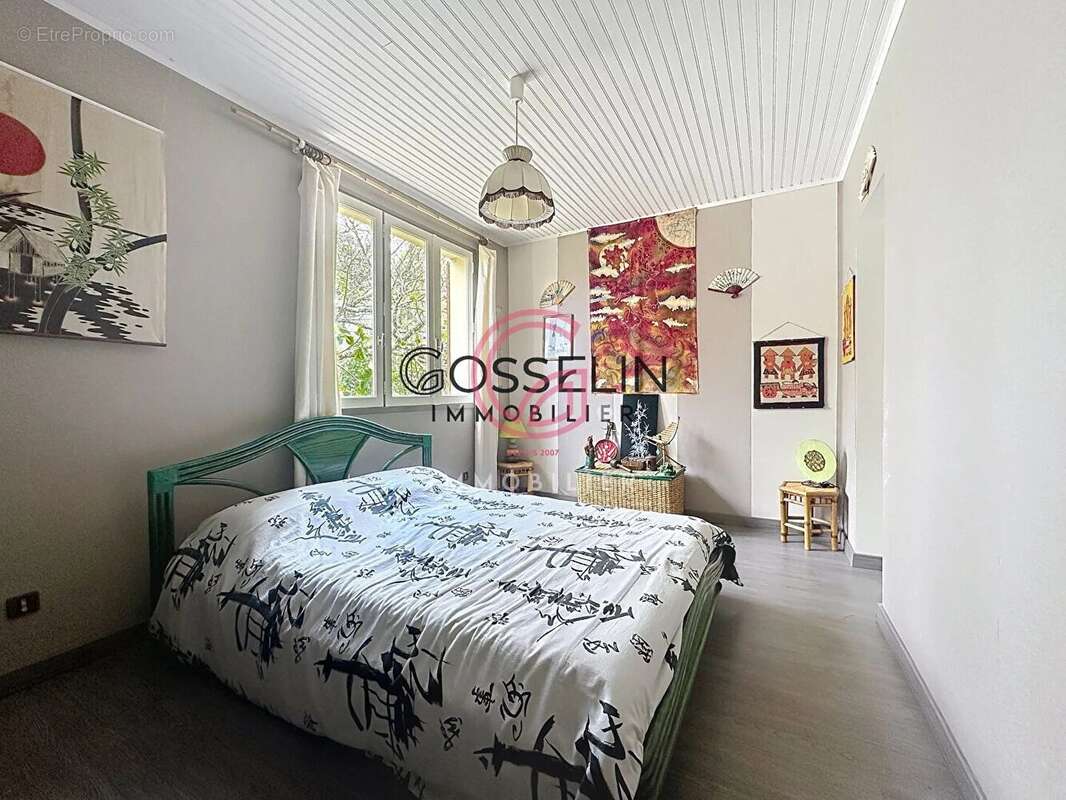 Maison Familiale de 255m2 sur 5000m2 de Terrain - photo 8