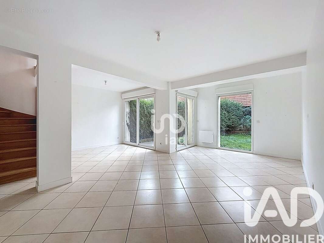 Photo 4 - Maison à MORAINVILLIERS