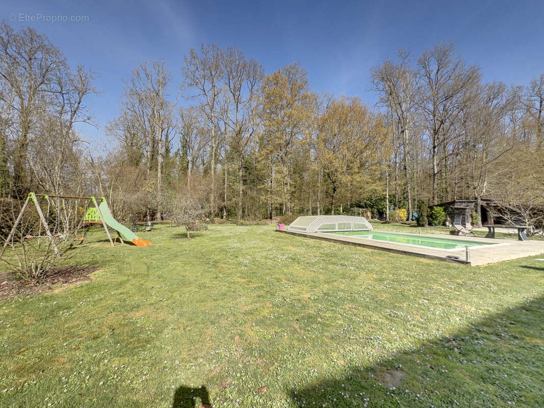 Maison à NOISY-SUR-ECOLE