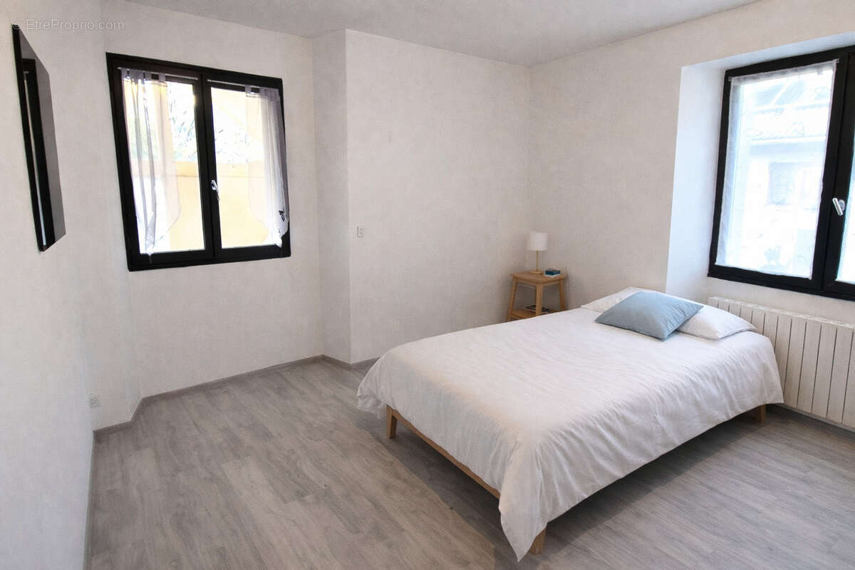 Appartement à MOUXY