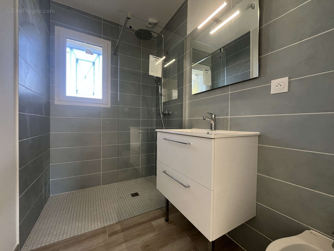 Maison à LES MATHES