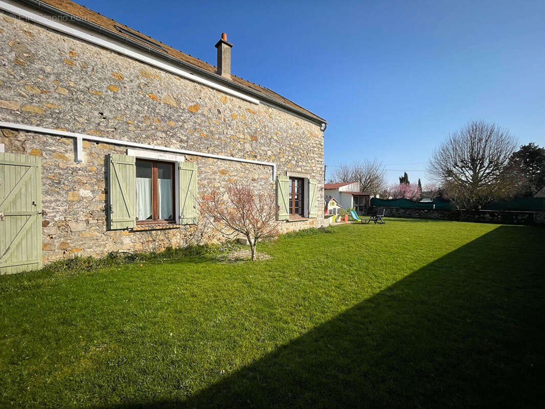 Maison Sivry Courtry 6 pièce(s) 155 m² - photo 15
