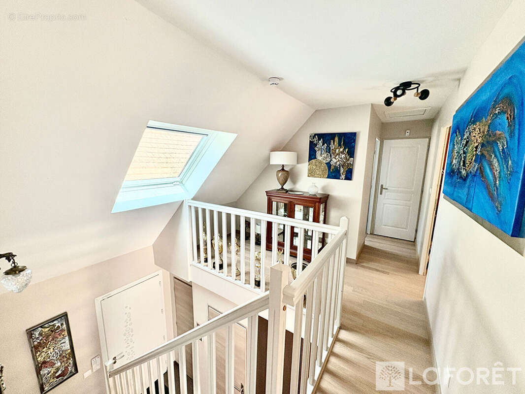Vulaines sur Seine- Coup de coeur pour cette maison familiale récente - photo 9