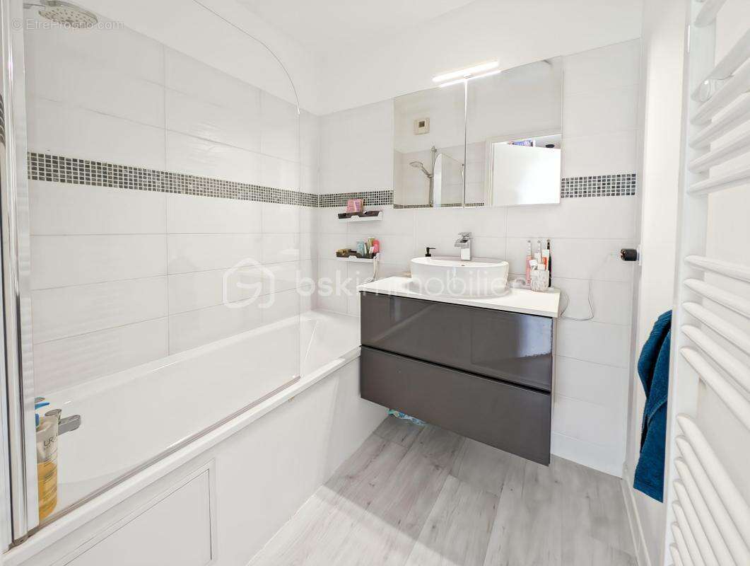 Superbe appartement t3 dernier etage avec ascenseur balcon et deux parkings / dpe c - photo 14